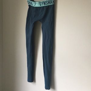 Gym shark leggings green